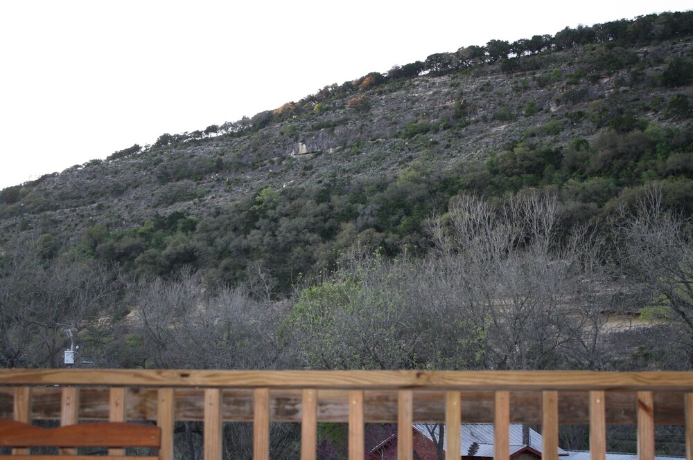 New Beautiful Home in River Road Villas, "River Time" on the Guadalupe River