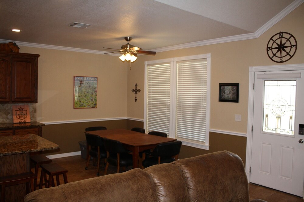 New Beautiful Home in River Road Villas, "River Time" on the Guadalupe River