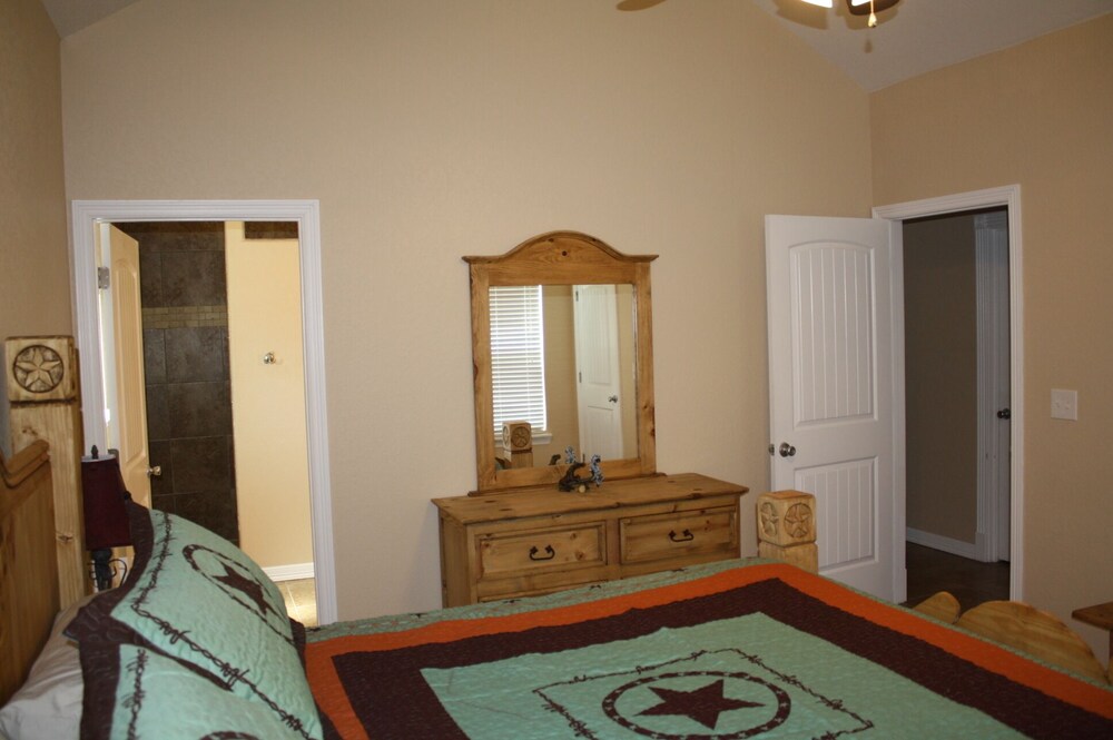 New Beautiful Home in River Road Villas, "River Time" on the Guadalupe River