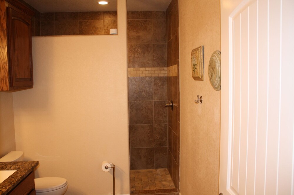 New Beautiful Home in River Road Villas, "River Time" on the Guadalupe River