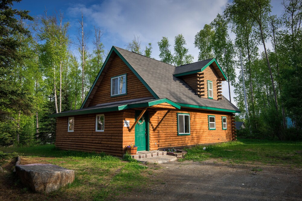 Alaskan Log Cabin On Wooded 1 2 Acre In Anchorage Hotel Rates