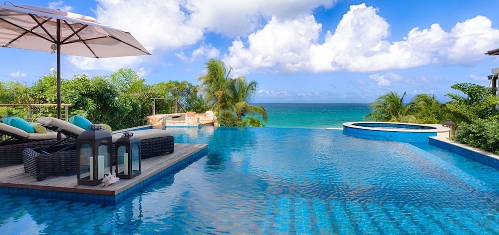 Villa Nevaeh-non-inclusive in West End Village, Sint Maarten