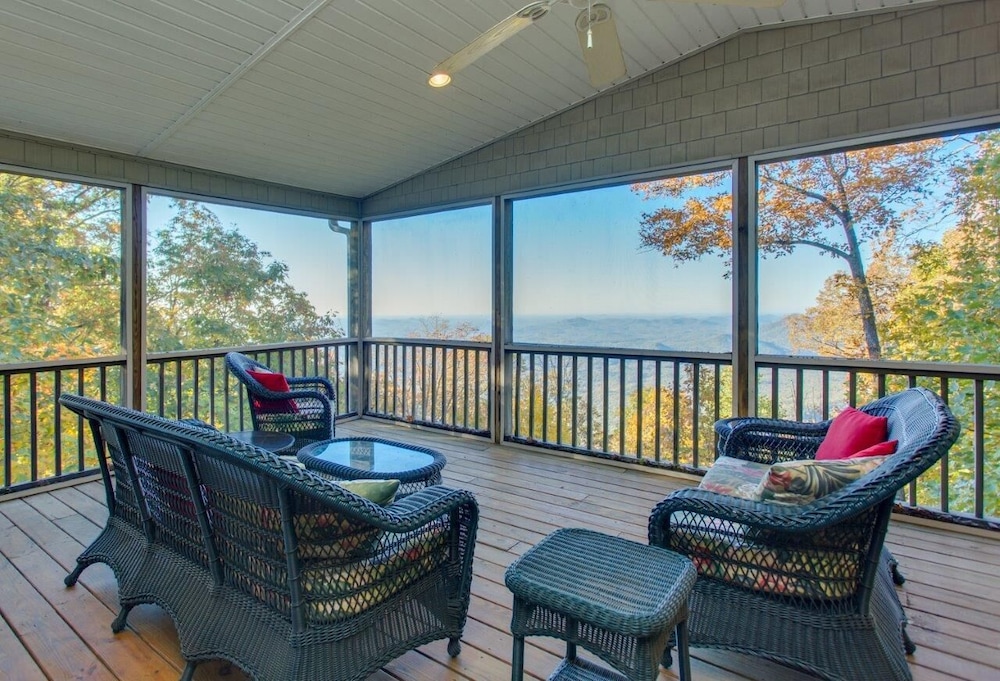 Familyfriendly home w/amazing view/privacy. Caesars Head, SC. Near