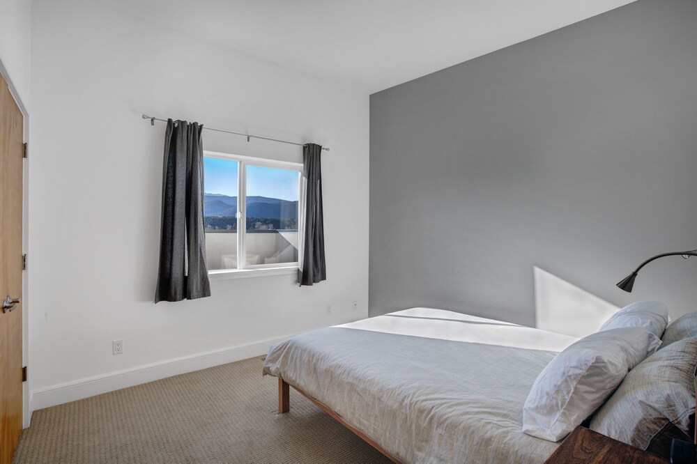 Modern Carbondale Loft Carbondale Vrbo