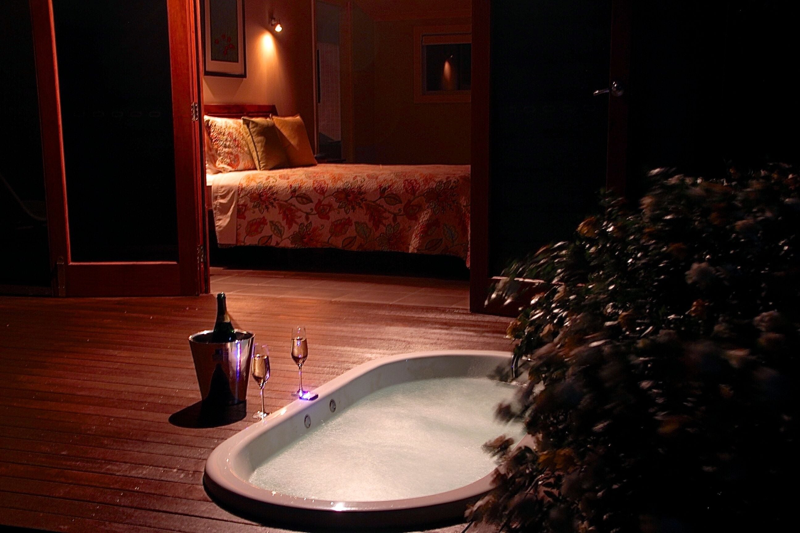 Afterglow Offers Romance, Luxury and Indulgence Amid the Quiet Beauty of Nature