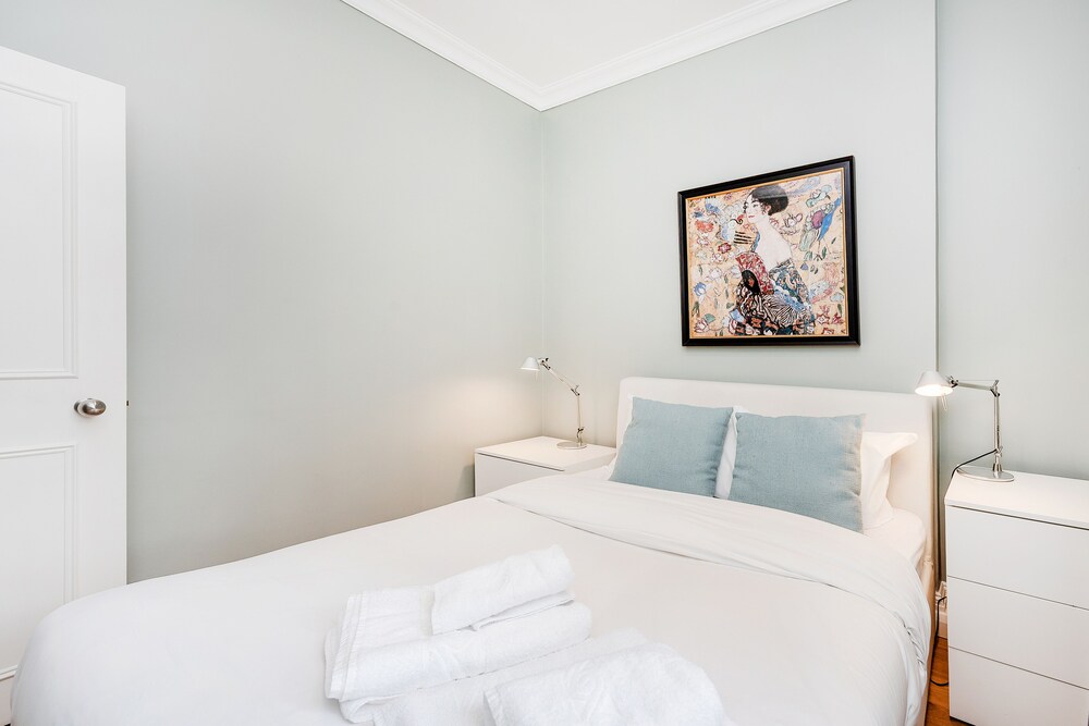 Beautiful Comfy Two Bedroom Apartment In Notting Hill