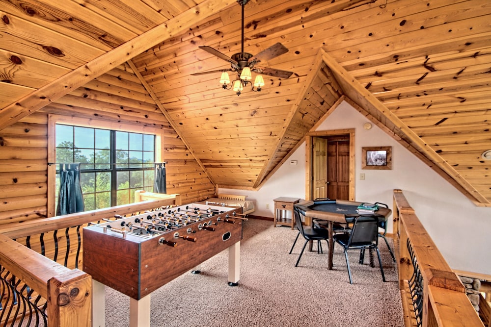 Antler Peak A Luxury Vacation Cabin10 Min From Helen, GA! Sautee