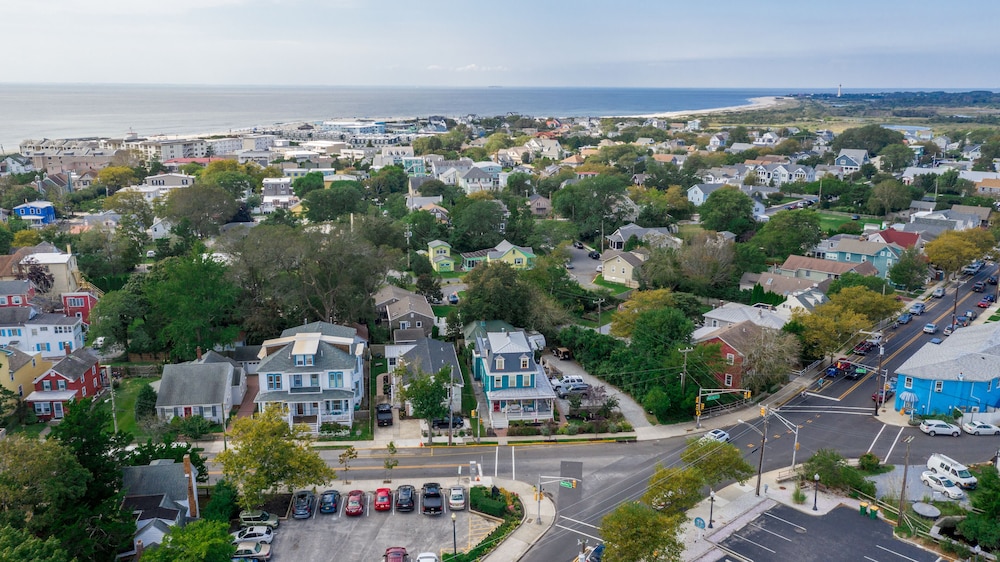 The Lovely Lorelei - Historic District - Great Location!!