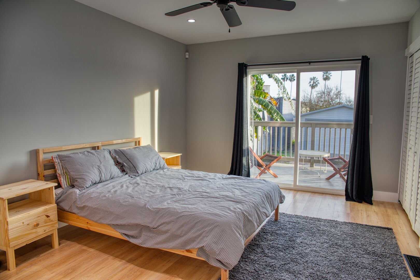 NEW Ventura Beach House, 2+2+bonus Room & Garage, 7 min Walk to Beach/pier in Ventura, United States