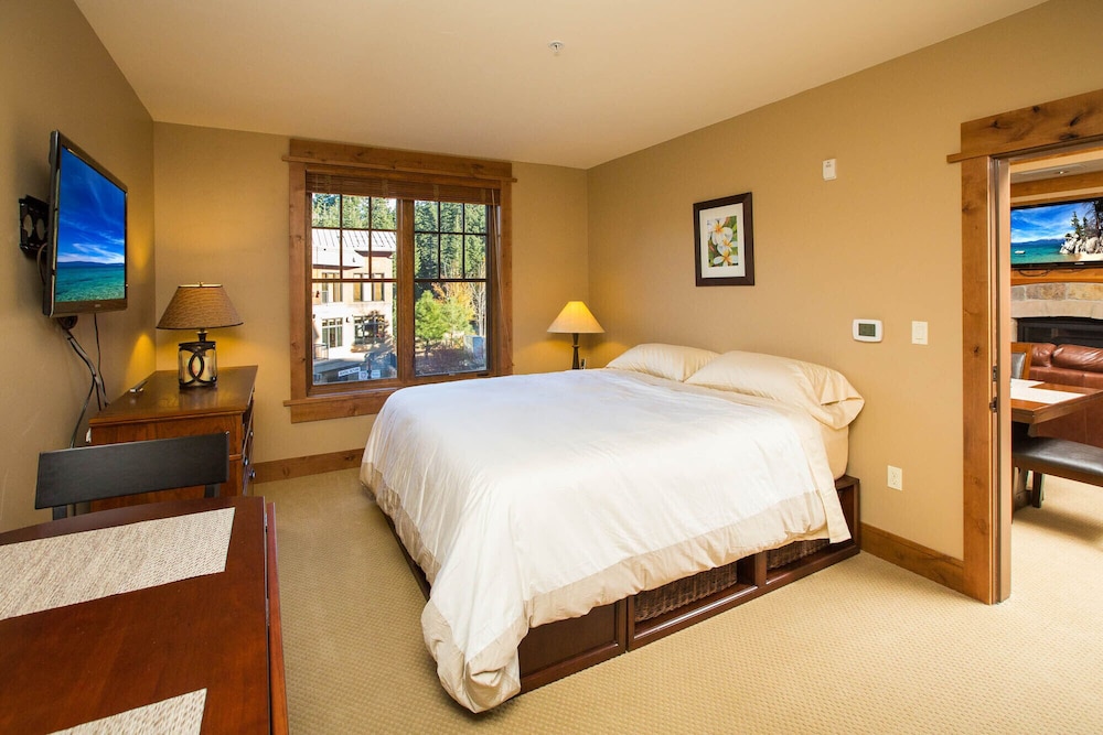 Catamount Northstar Village, Luxury Condo skiin/skiout Truckee Vrbo