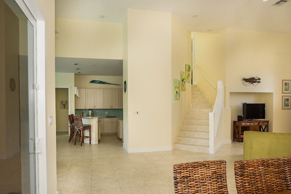 2015 5BR ON CANAL Key Colony Beach Vrbo