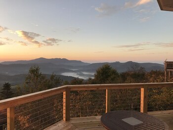 3br 2 5ba Ski Cabin With Massive Views On Beech Mountain Ski In