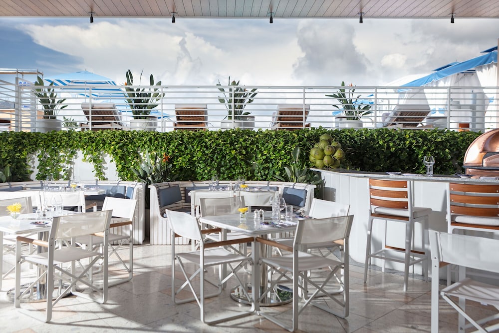 Outdoor dining, Mr. C Miami – Coconut Grove