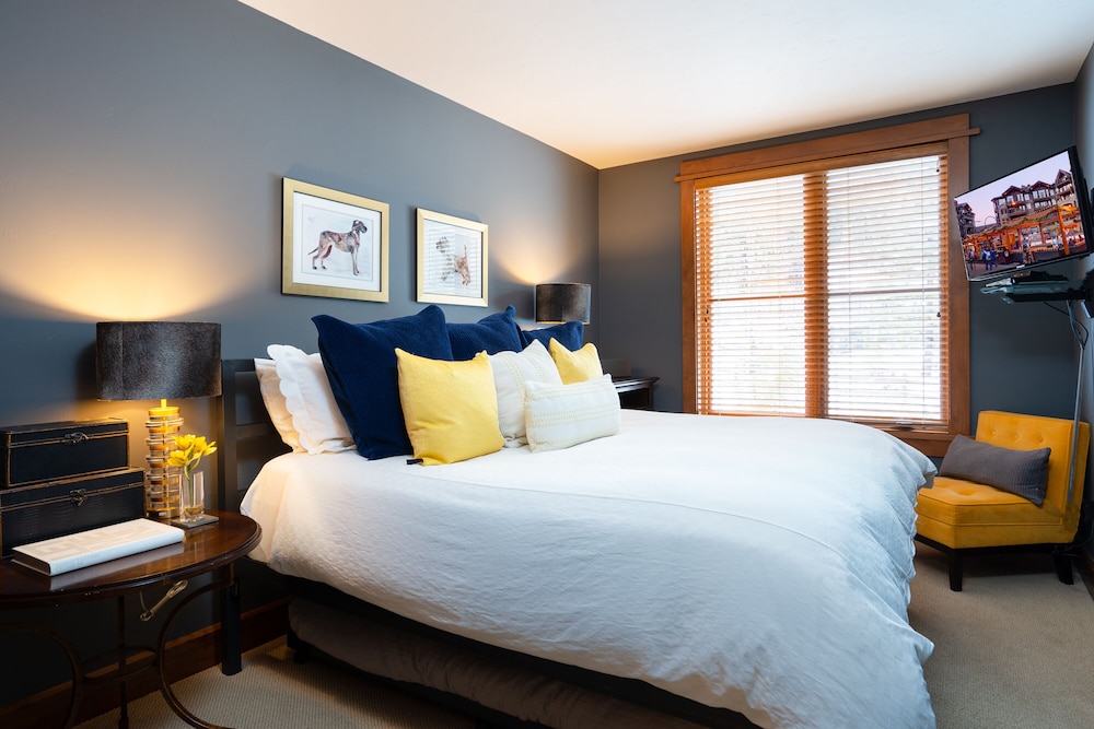 Luxury 2BD Village at Northstar Residence Iron Horse South 204