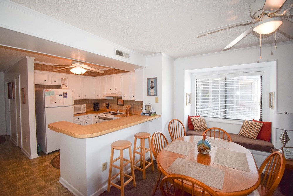 Tilghman Beach and Racquet Club Unit: 166! Across the street from the beach!