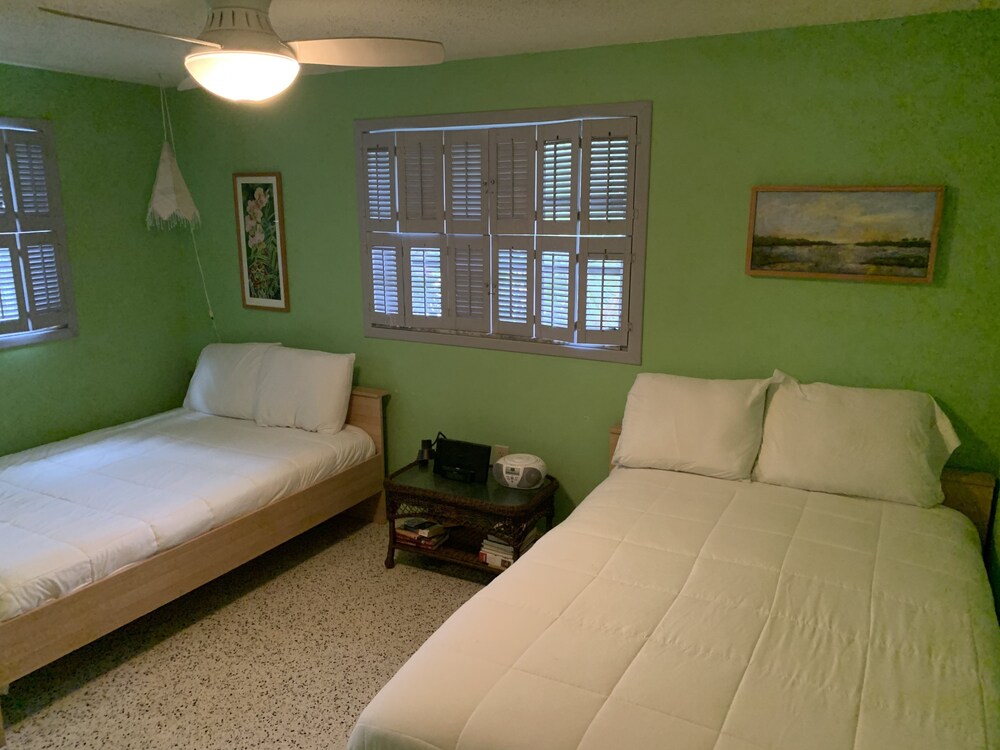 Charming Pet Friendly Pool Home Steps To The Beach Restaurants And Nightlife In New Smyrna Beach Hotel Rates Reviews On Orbitz