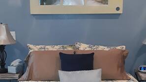 1 bedroom, iron/ironing board, Internet, linens