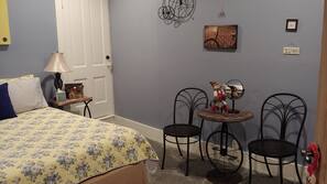 1 bedroom, iron/ironing board, Internet, linens