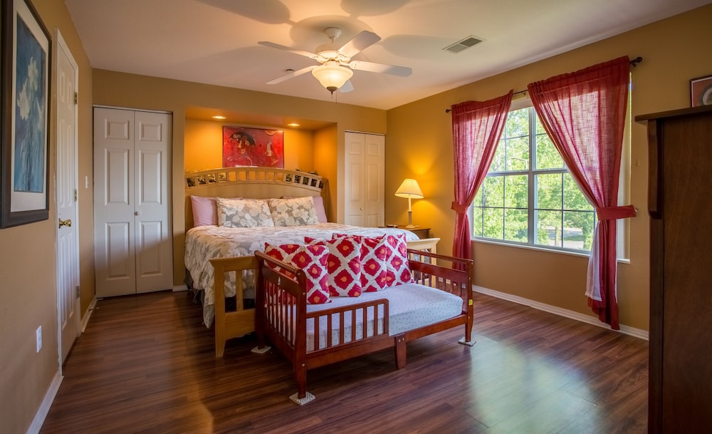 Fort Updated 2 bed/2 bath condo located at Fall Creek