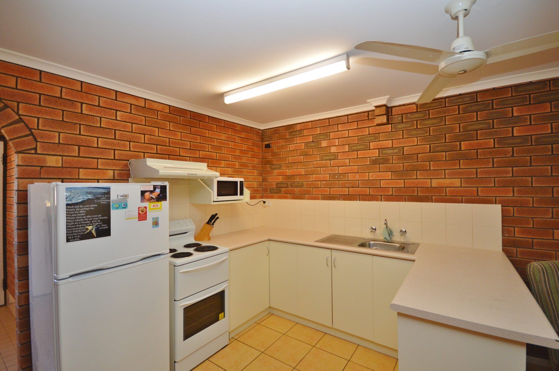 Chick Court Unit 18 - Kalbarri, WA