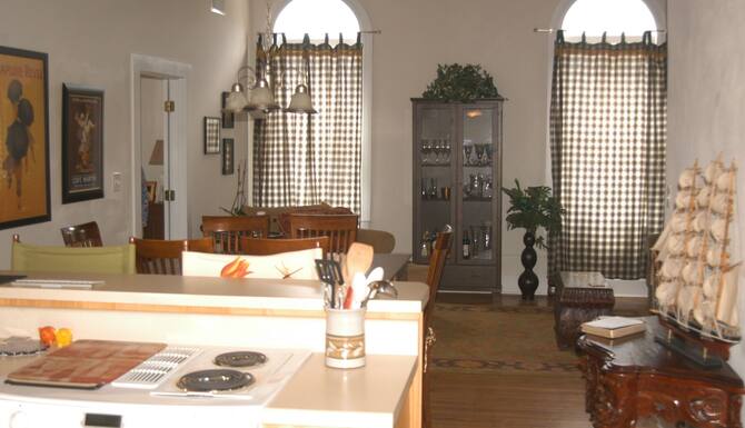 Loft Apartment In Historic Building In Louisville Ga Expedia