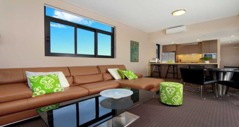 Australia Towers 20.06 // 3 Bed 2 Bath Apartment, Amazing Sydney CBD Views