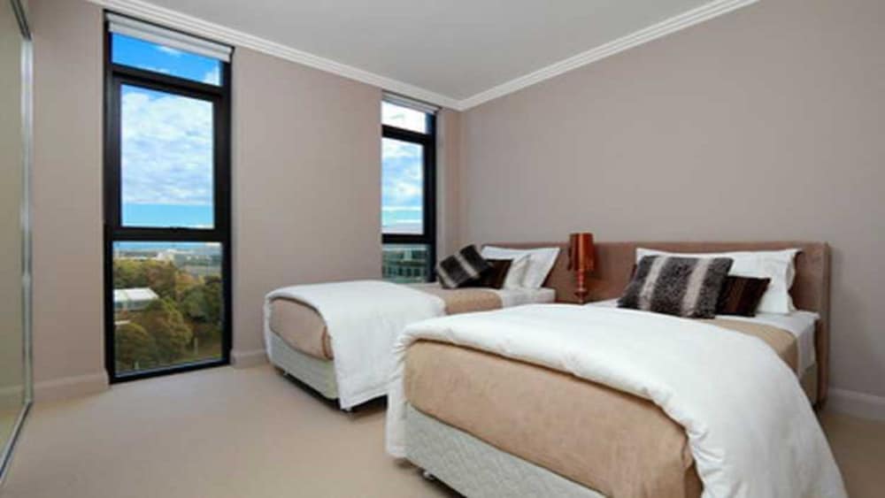 Australia Towers 20.06 // 3 Bed 2 Bath Apartment, Amazing Sydney CBD Views