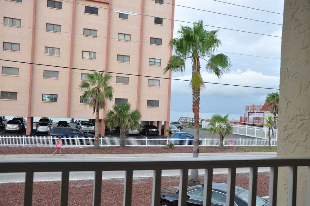 Cozy Condo on Sunset Beach #24 Harbor House