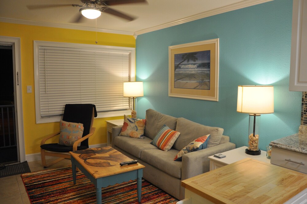 Cozy Condo on Sunset Beach #24 Harbor House