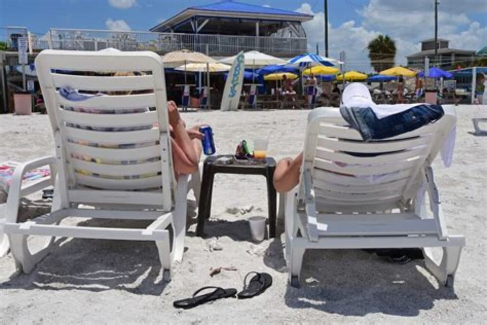 Cozy Condo on Sunset Beach #24 Harbor House