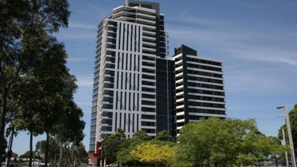 Australia Towers 19.06 // 3 Bed 2 Bath Apartment, Sensational Sydney CBD Views