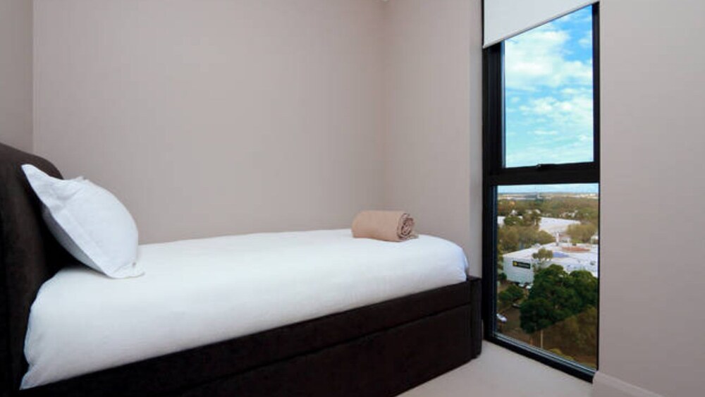Australia Towers 19.06 // 3 Bed 2 Bath Apartment, Sensational Sydney CBD Views