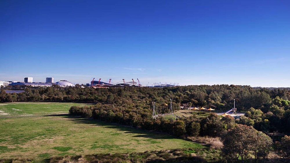 Australia Towers 1.03 // 1 Bed Apartment, Newly Furnished With Courtyard