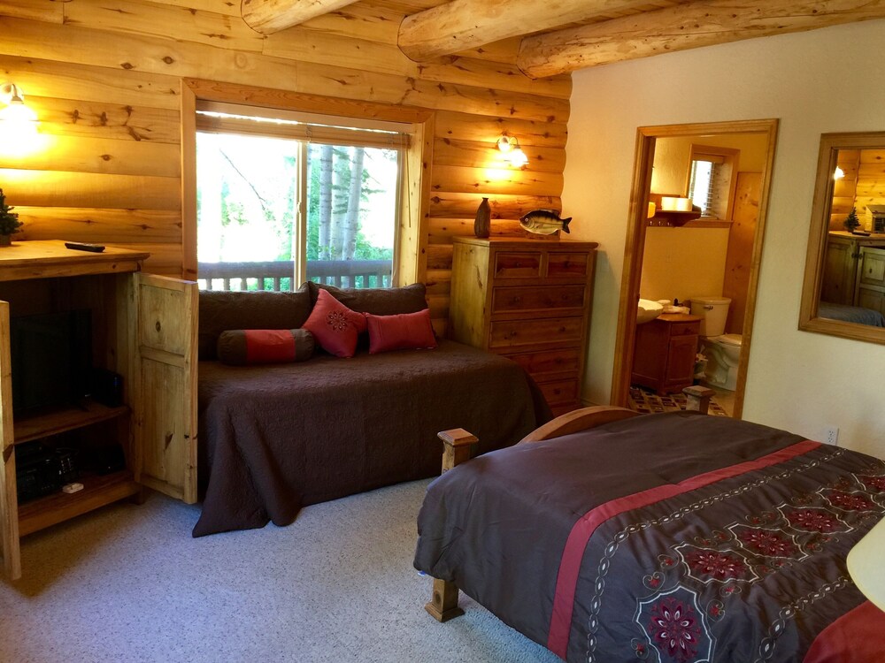 Brian Head'sBeautiful, Sunny and Spacious, SkiIn/SkiOut Mountain