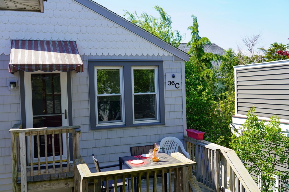 Private Downtown Rehoboth Apartment just 1 block to beach and Rehoboth Ave!