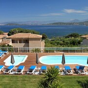 Hôtel Près De La Plage Dargent Expediafr