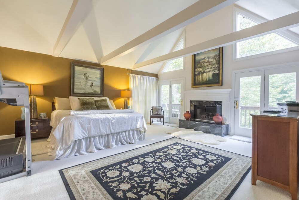 Fall Special!! Luxury Executive Home for Rent Roswell Vrbo