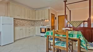 Fridge, hob, coffee/tea maker, cookware/dishes/utensils