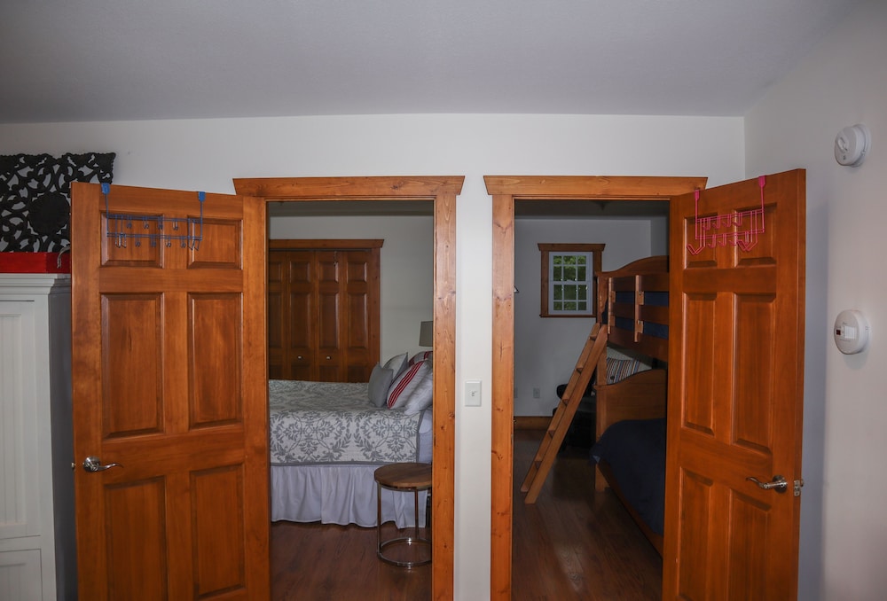 Lake Michigan Beachfront Cabin with Deck and Pet Friendly Muskegon