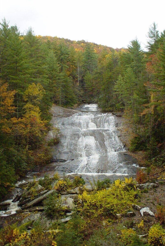 Beautiful Mountain Golfing Getaway Located on The Rock Golf Course