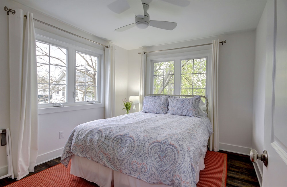 Linwood Park Beach Cottage Fully Renovated Vermilion Vrbo