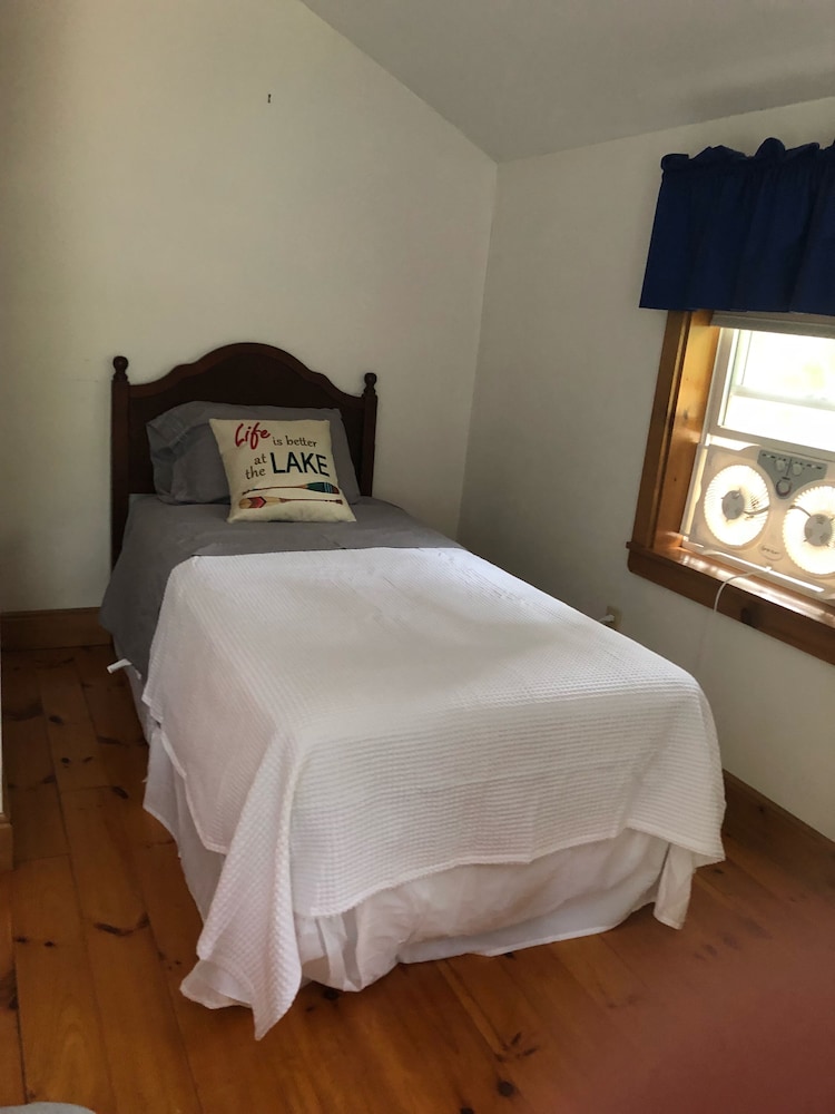 Relax and Reconnect Pet Friendly Lakefront Getaway Awaits in Shapleigh