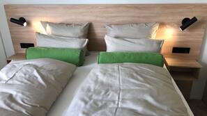 1 Schlafzimmer, Allergikerbettwaren, Zimmersafe, Schreibtisch
