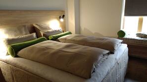 1 Schlafzimmer, Allergikerbettwaren, Zimmersafe, Schreibtisch