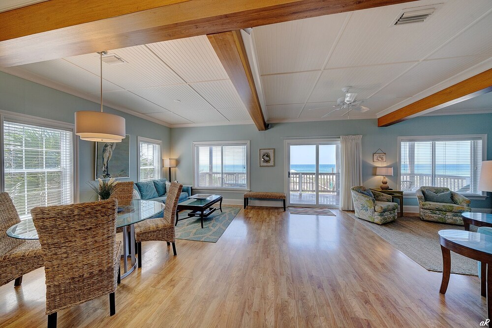 BEACHFRONT 4BR/4.5BA GORGEOUS & LUXURIOUS PRIVATE HOME****