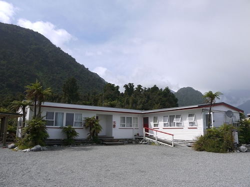 Best Cabins In Fox Glacier For 2019 Find Cheap 41 Cabins Rentals