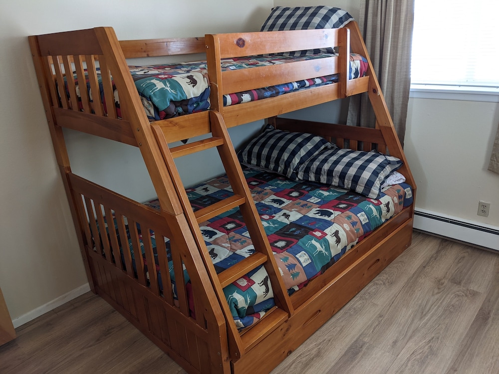 Winter Park 2 bdrm, Beautifully Updated, Walk2town, Summer Getaway!