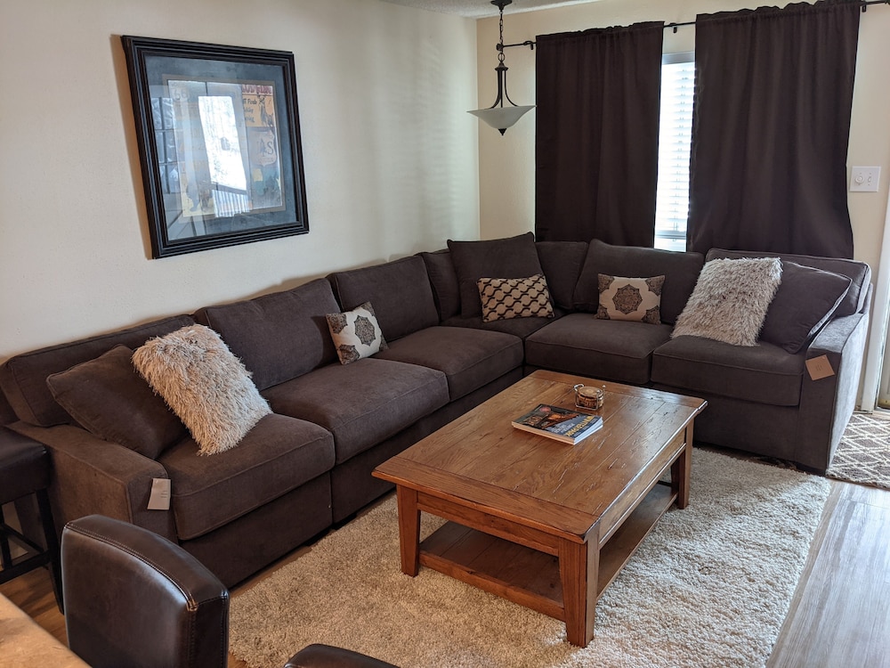 Winter Park 2 bdrm, Beautifully Updated, Walk2town, Summer Getaway!