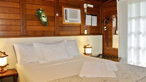 Cofres nos quartos, Wi-Fi de cortesia, roupa de cama