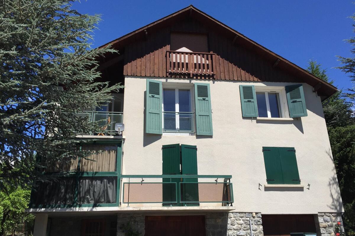 Apartment Flat Barcelonnette 21 Room Prices Deals Reviews Expedia Com Apartment Flat Barcelonnette 21 Room Prices Deals Reviews Expedia Com